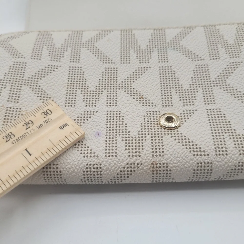 Michael‎ Kors Fulton Signature MK PVC Carryall Clutch Wallet (Vanilla)